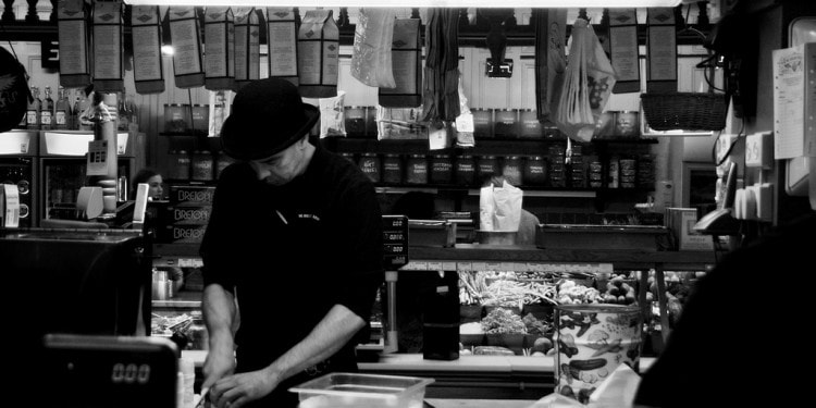 The two marketing approaches of the 21st century