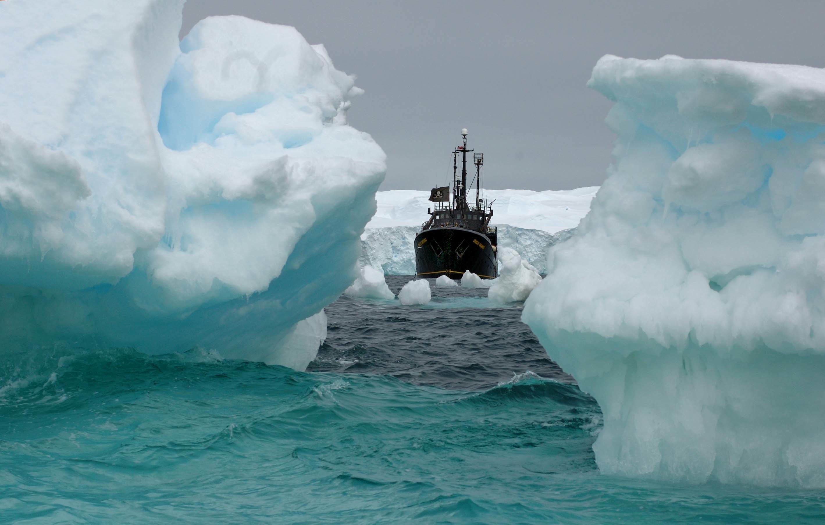 2005 2006 Antarctica Ship 140