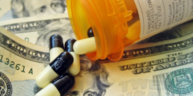 Pharmaceutical advertisement: Therapeutic or Toxic?