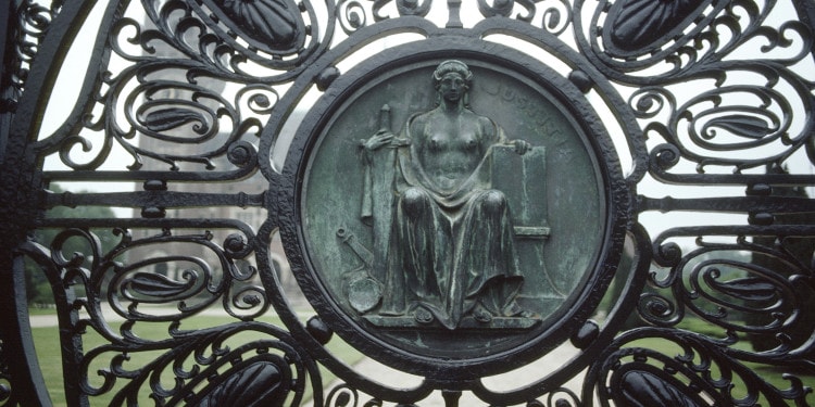 A Future Free of Corruption and Violence