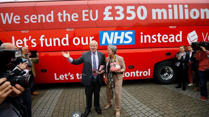 red bus-leave-impakter