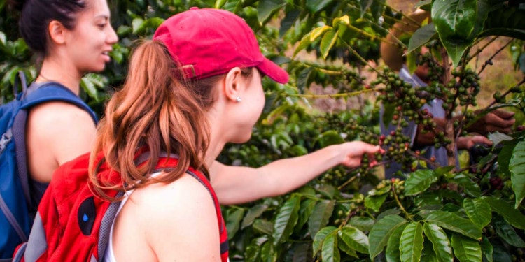 Travel With Purpose: Why You Should Try Backpacktivism