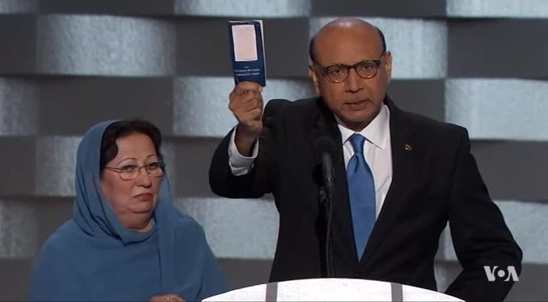 Khizr_Khan_at_DNC
