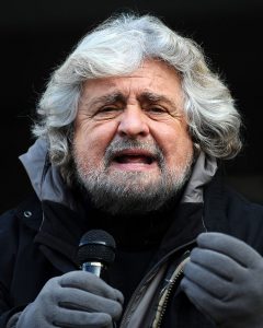 800px-Beppe_Grillo_-_Trento_2012_01