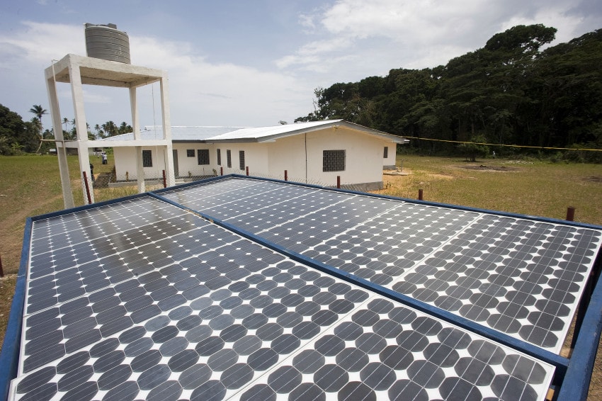 un photo-renewable energy-solar-africa