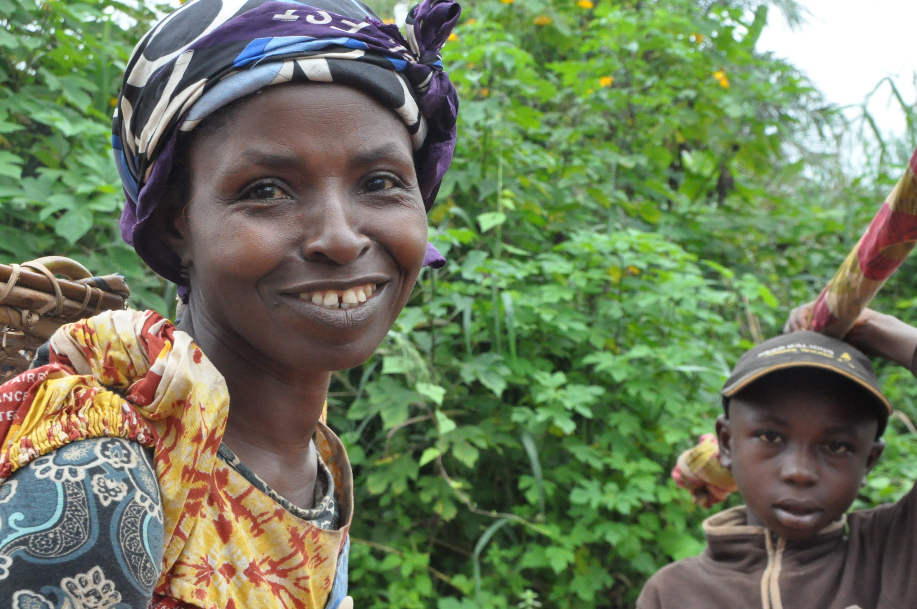 13b (12) Messamena - woman coming from field 2