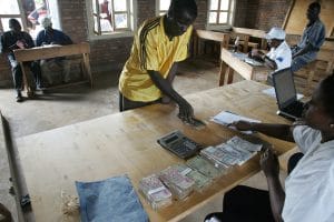 Registration for an Input Trade Fair, one of the FAO's preferred methods to stimulate local food production. Attending farmers receive vouchers with cash values, so that they can choose what to purchase among the seeds, fertilizers, tools and tillage services on offer. The fairs, set up with ECHO funding, also provide a market for local producers of quality seeds and support local agricultural retail businesses.