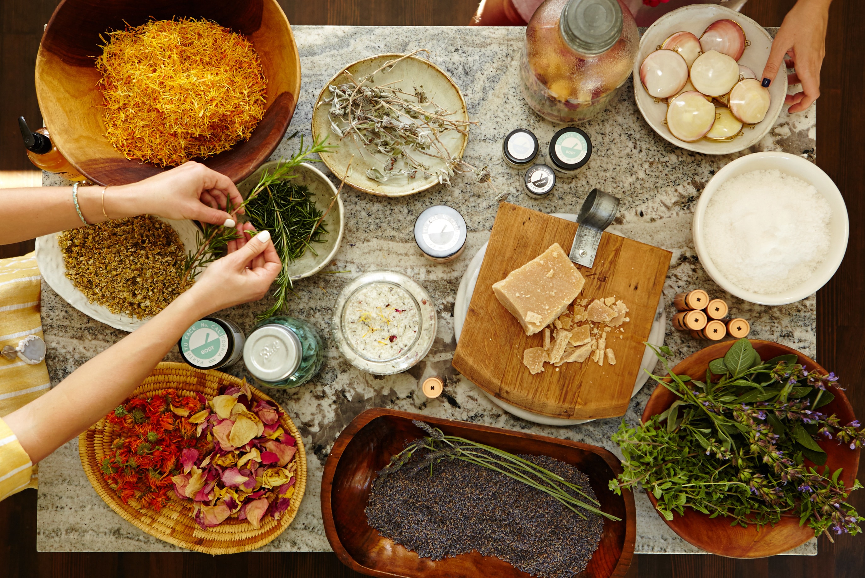 140516_earth_tu_face 105