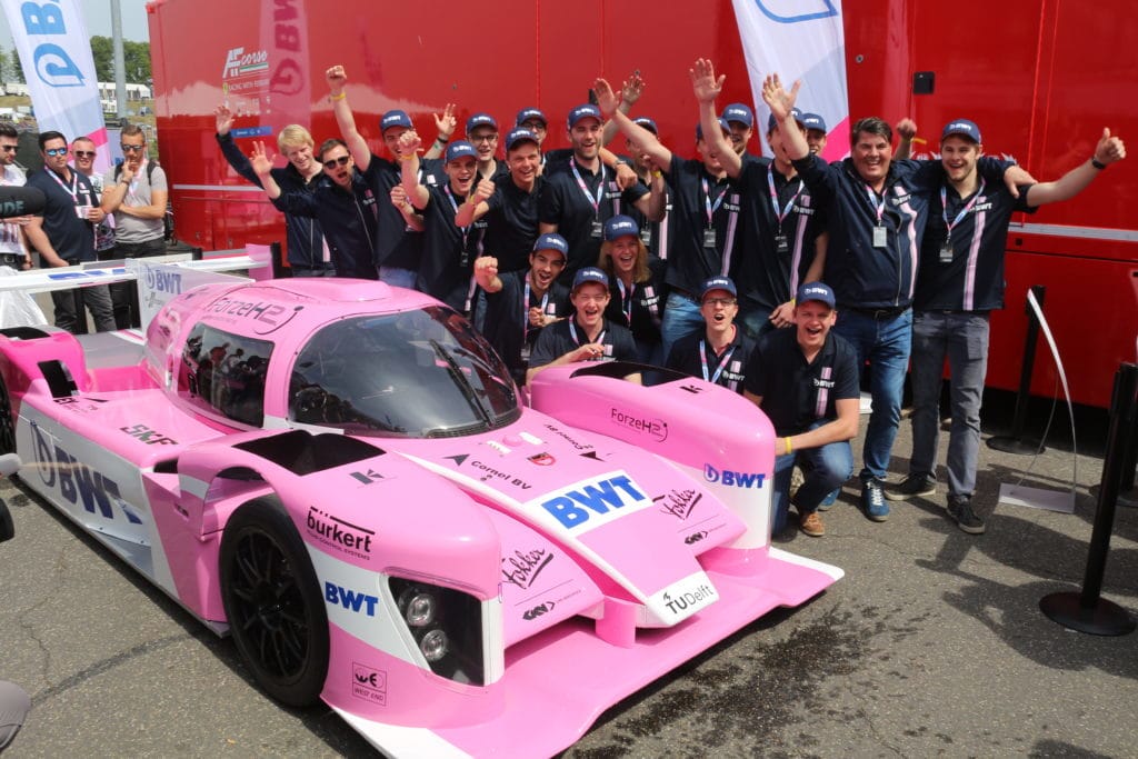 Hydrogen: a sustainable newcomer for the transportation industry