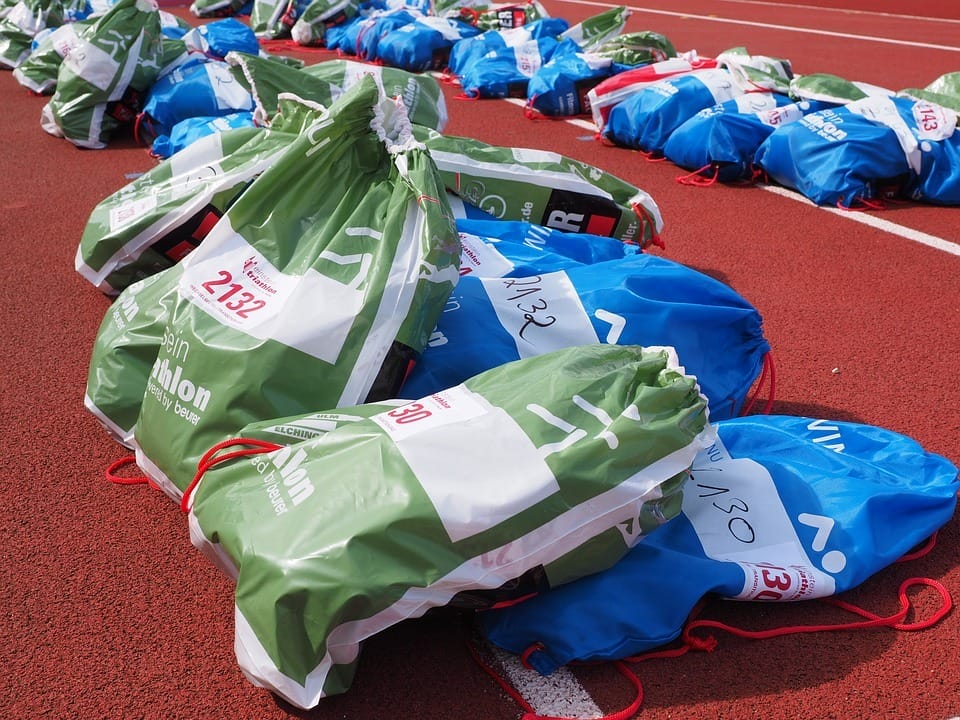 The Microplastics We Drink, the Air Pollutants We Breathe: How Dangerous Are They?