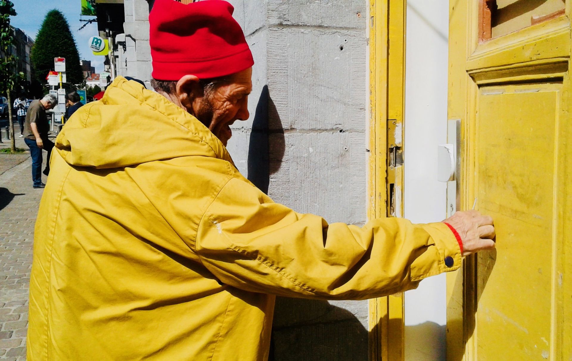 Taking Nursing to the Streets: An Interview With Infirmiers de rue