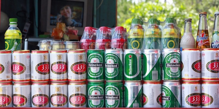 Plastic vs Aluminum: an all out war