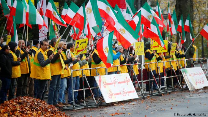 Protests in Iran and the Reasons Behind Them