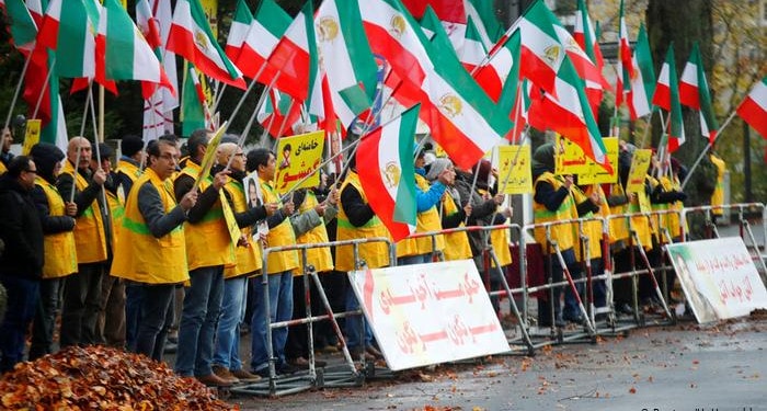 Protests in Iran and the Reasons Behind Them