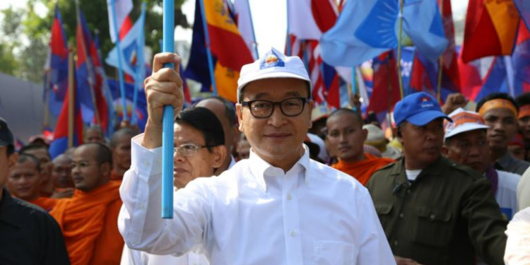 Cambodian opposition leader Sam Rainsy at a pro-democracy protest. Source: VOA Cambodia