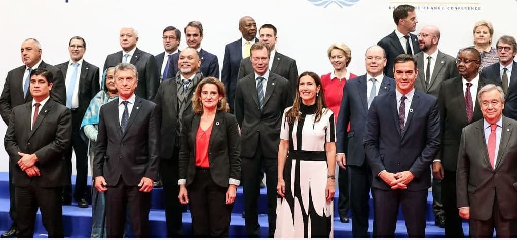 How Leaders Can Make Sound Decisions on COVID-19 With Scarce Data To Guide Them