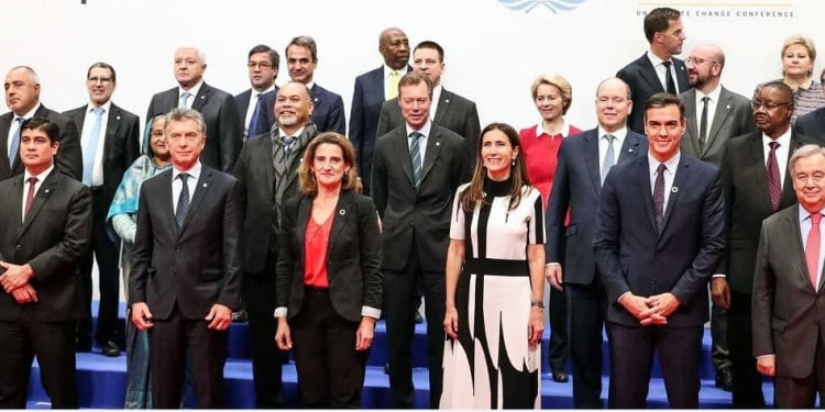 How Leaders Can Make Sound Decisions on COVID-19 With Scarce Data To Guide Them