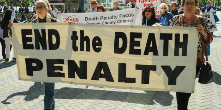 In the picture: Demonstrators march to protest the death penalty during a rally organized by Catholics Against the Death Penalty-Southern California in Anaheim Feb. 25, 2017. Credits: CNS photo/Andrew Cullen.