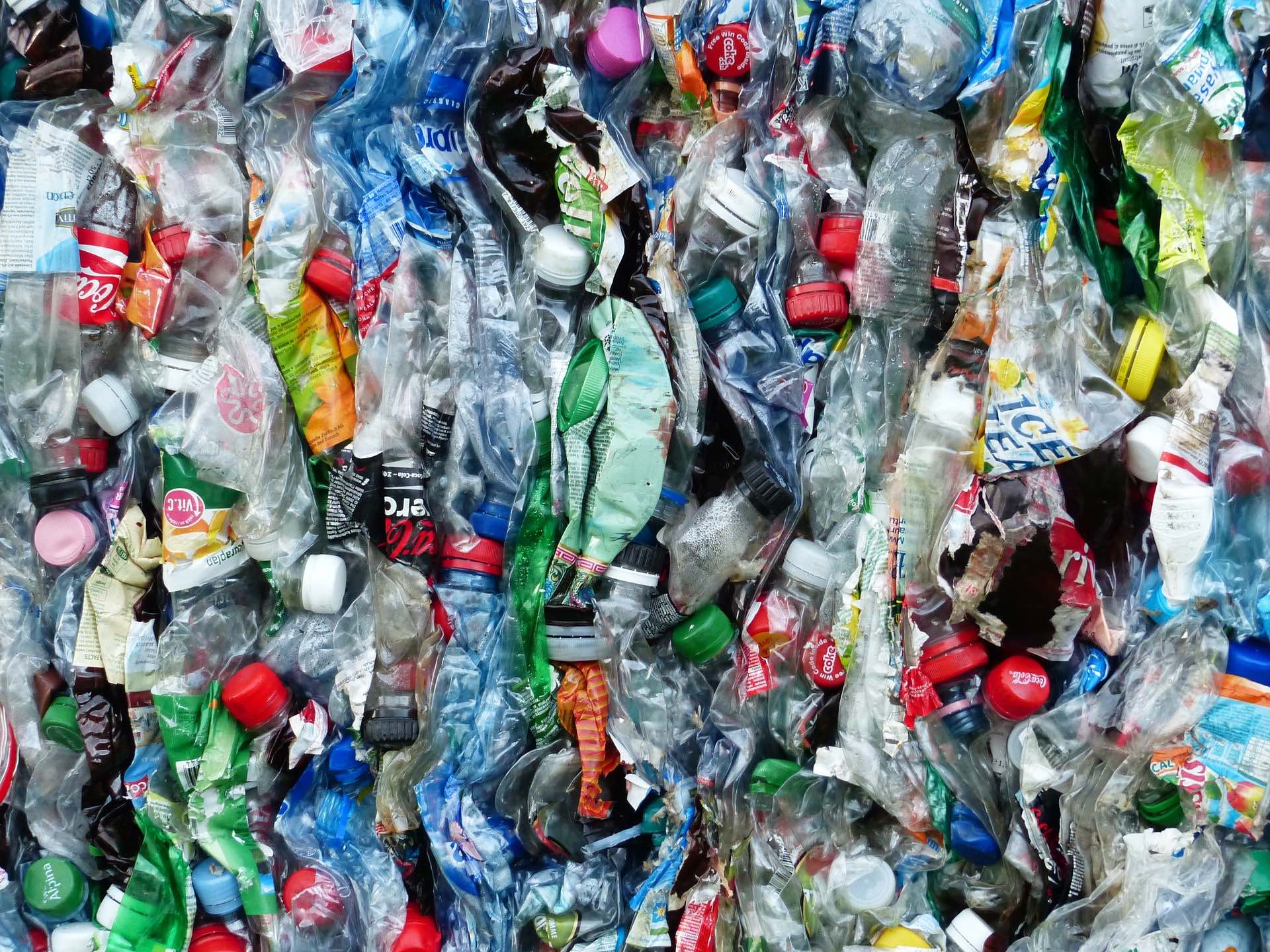 Integrating Circularity Into Plastic Waste Management – a Win-Win?