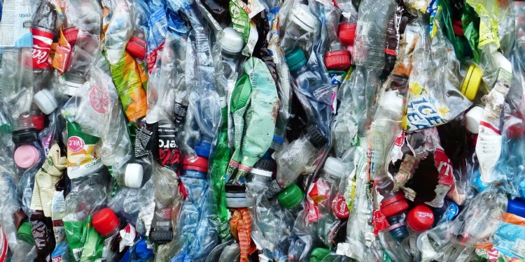 Integrating Circularity Into Plastic Waste Management – a Win-Win?