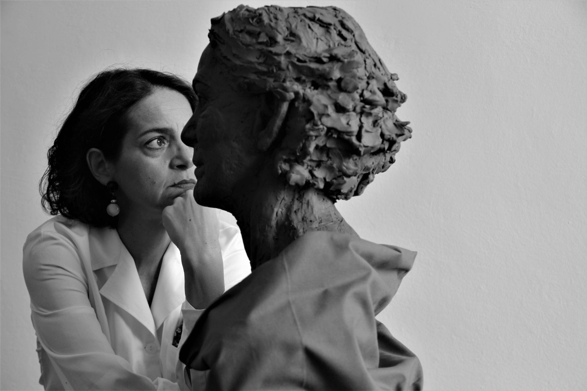 ‘Humanity Beyond Flesh and Bones’: Dr. Gindi on Wanderlust, Human Existence and Social Media