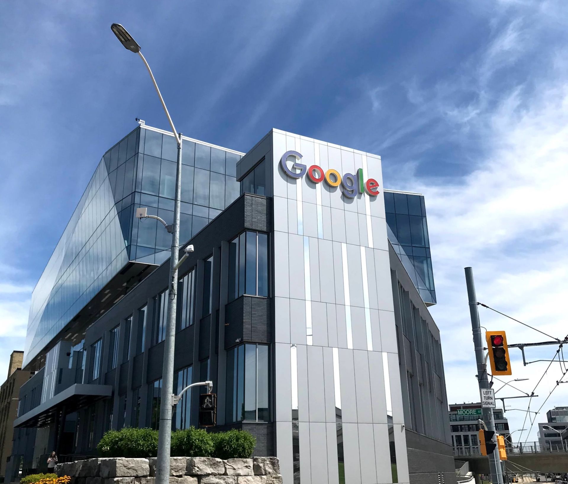 Green Google: Are Tech Brands the Sustainable Superheroes of the 21st Century?