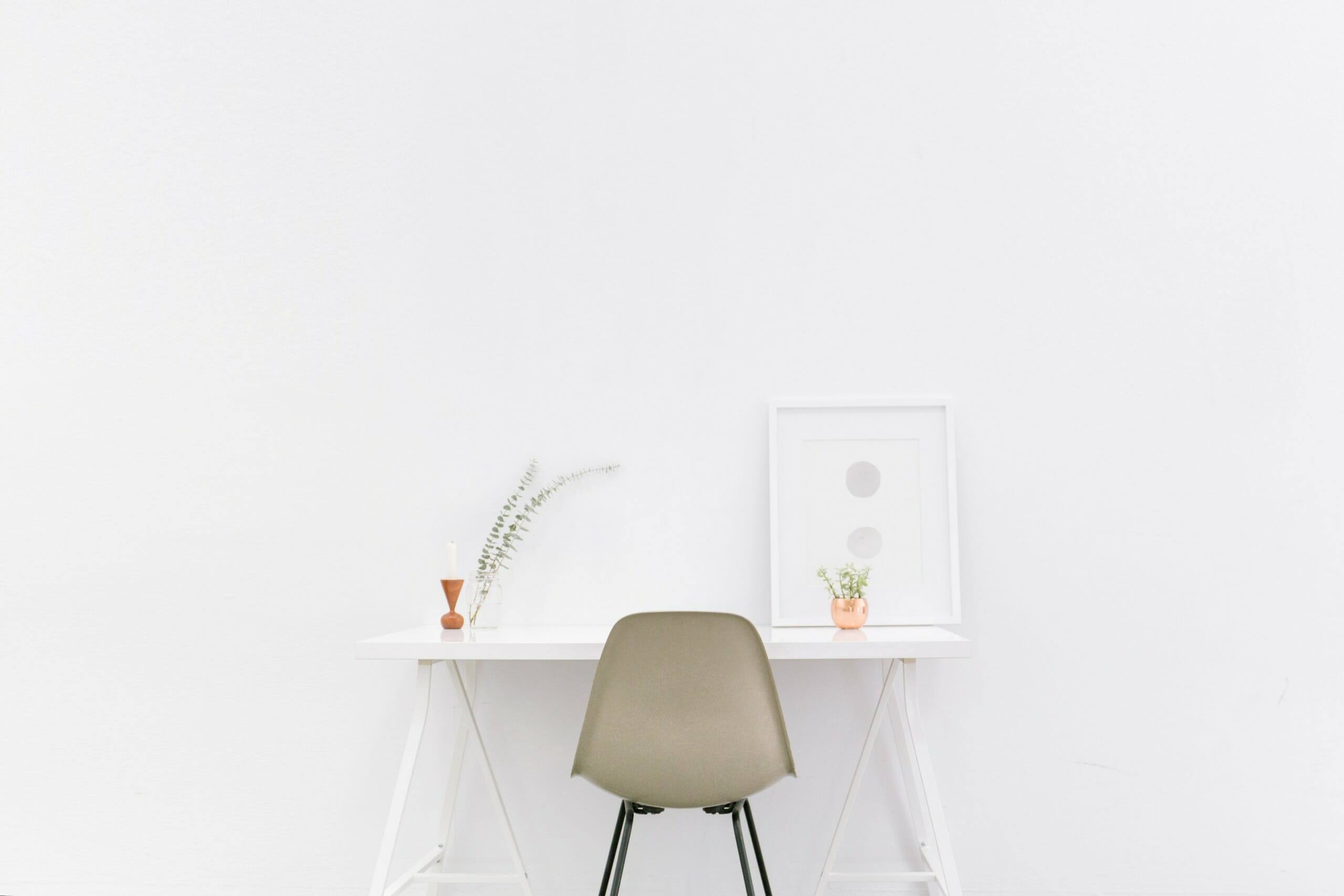Minimalism: How to Declutter Your Space and Mind