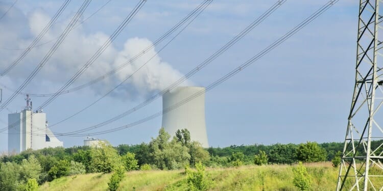 Norwegian Election Prompts Reassessment of Fossil Fuel Usage