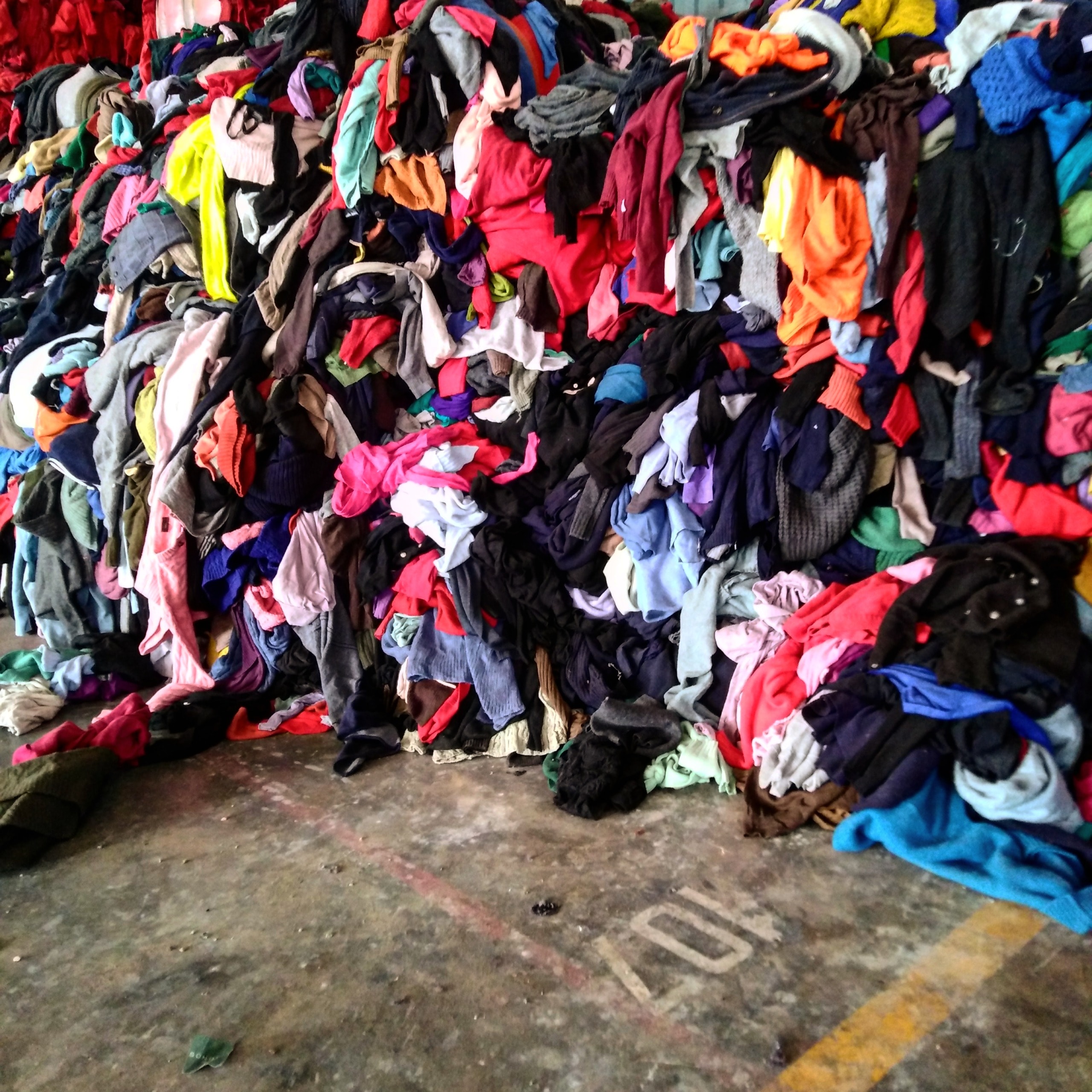 Fossil Fashion: How Green Growth is Undermining the Circular Economy