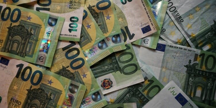 To Fund Energy Transition, EU Launches Record Breaking Green Bond Programme