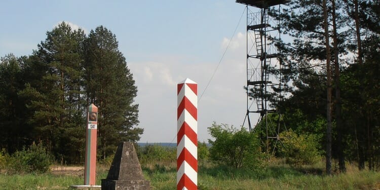 Migrants Stuck at Poland-Belarus Border: Nobody Takes The Blame