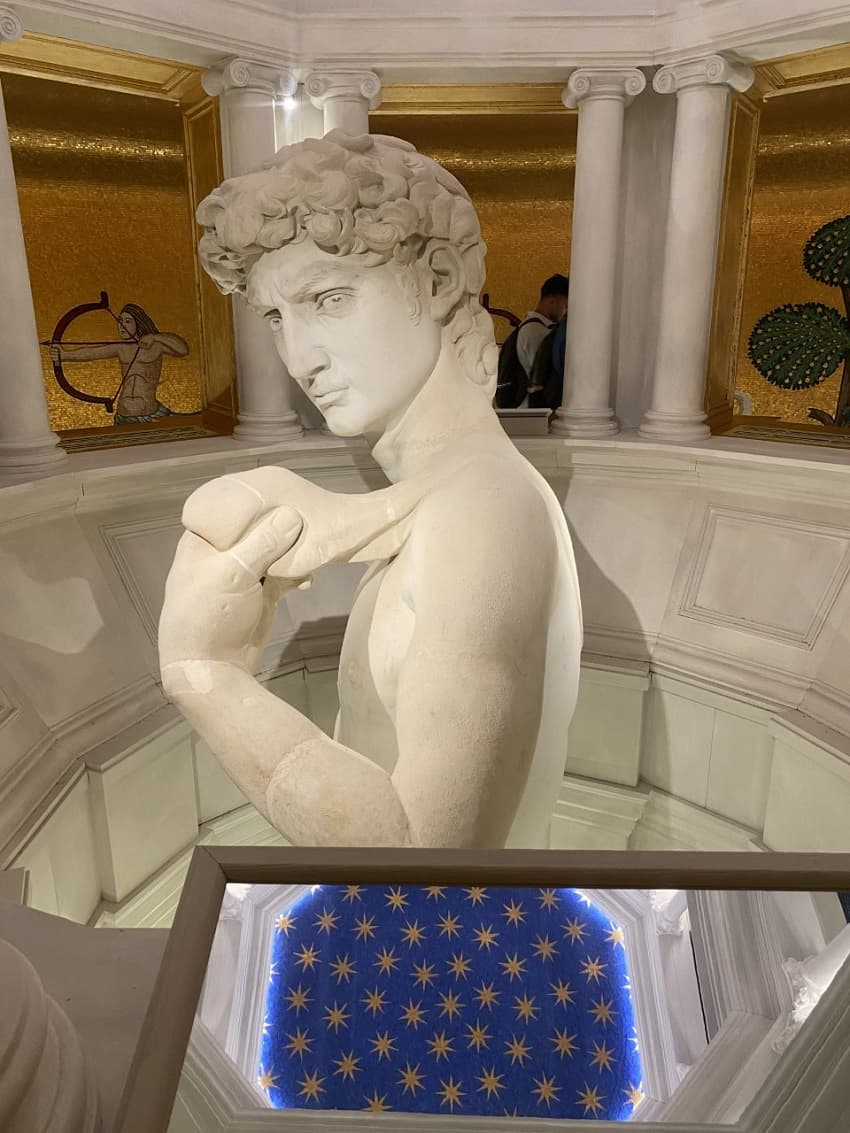 3D copy of Michelangelo's David at Expo2020