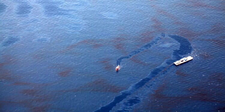 Biden’s ‘Climate Bomb’: US Auctions Oil and Gas Drilling Leases Days After COP26