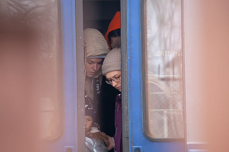 Poland’s Anti-Abortion Laws Obstruct Humanitarian Assistance to Ukrainian Pregnant Refugees and Rape Survivors