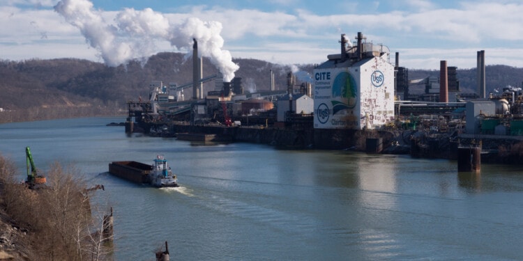 Supreme Court Revives Trump-era Clean Water Rule to Fast-track Oil and Gas Projects