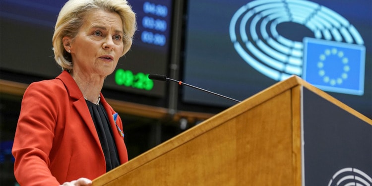 EU Agrees to Partial Embargo of Russian Oil