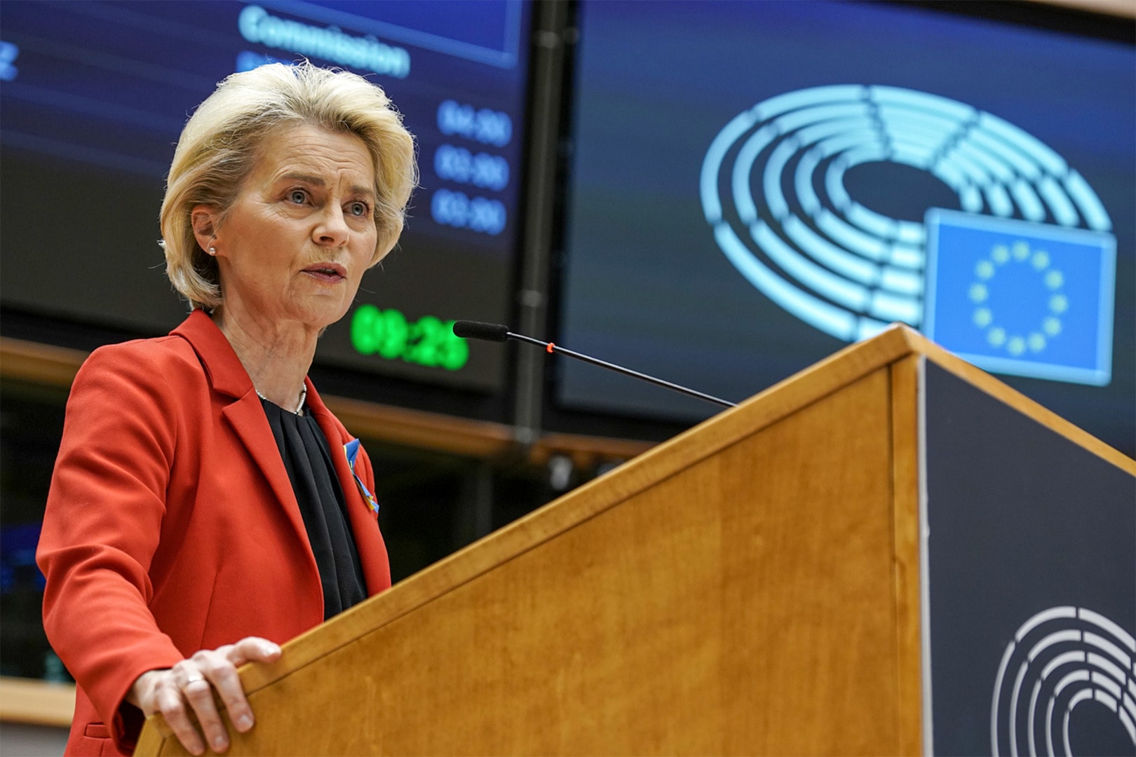 EU Agrees to Partial Embargo of Russian Oil