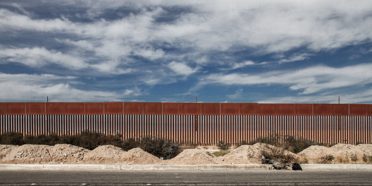 Picture of US-Mexico border on November 30, 2011.