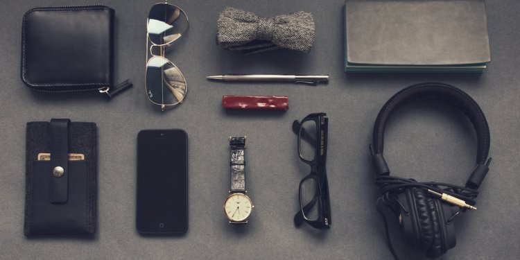 New Accessories for Men: R.I.P. the “Murse”