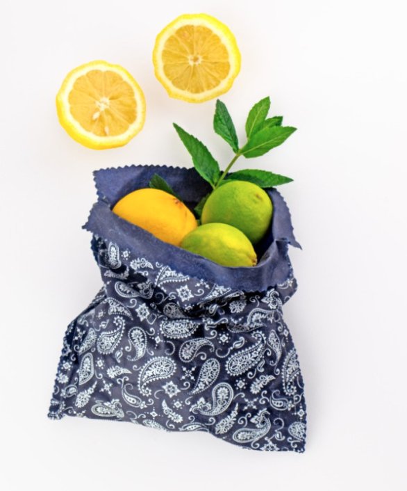 Christmas gifts under 10 Euro Susso small bag