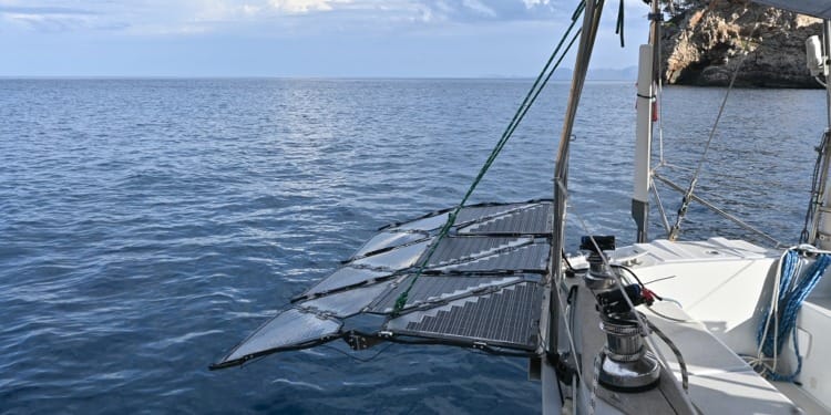 Levante’s Foldable Solar Panel: The Perfect Companion for Outdoor Adventures