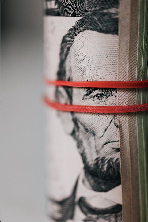 Decade of Anti-Climate Action: Oil Lobbies Outspend Clean Energy Allies by 27 Times