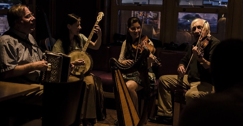 A Universal Basic Income pilot program in Ireland is paying 2,000 artists €16,900 a year to focus on creative pursuit.