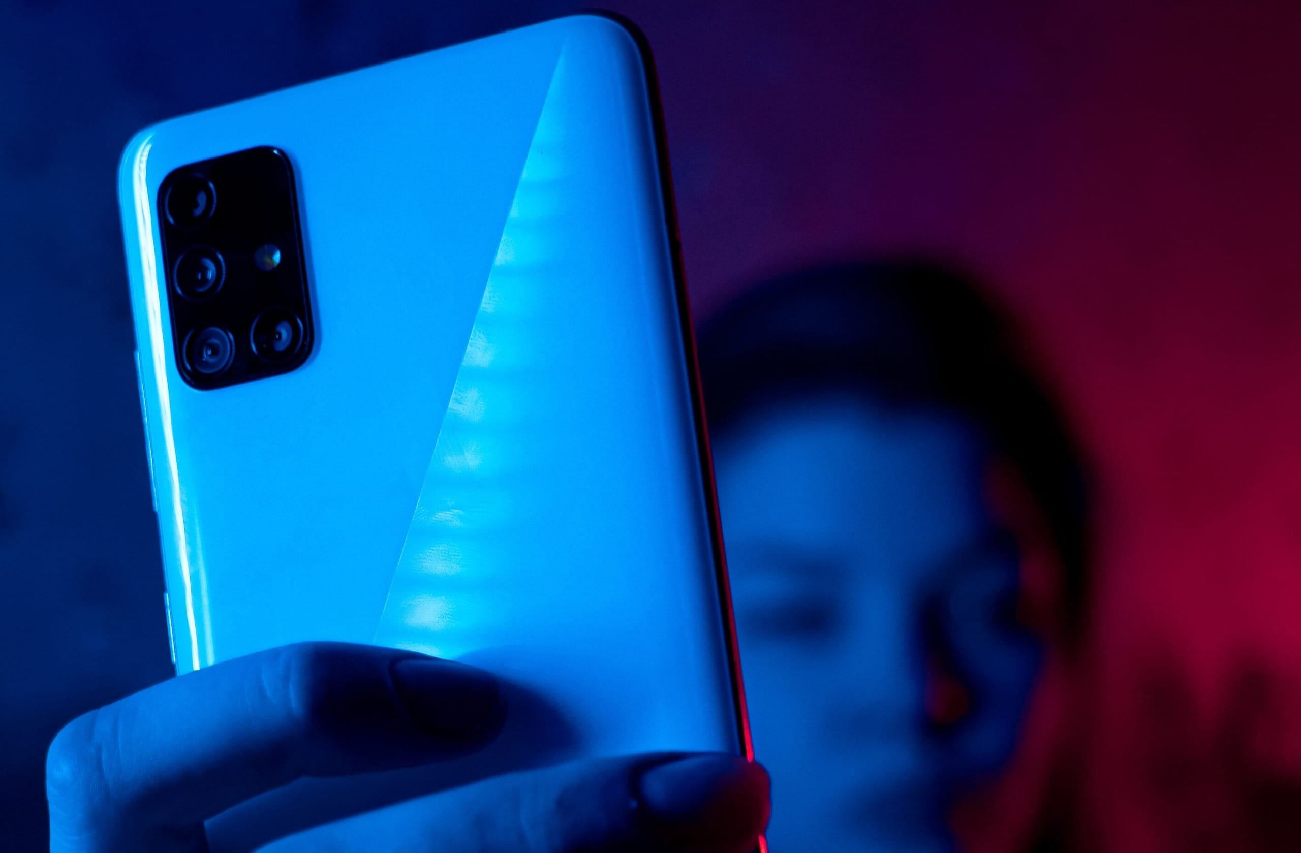 women mobile devices