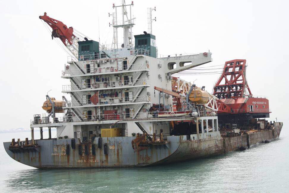 Why Are Scavengers Looting WWII Shipwrecks?