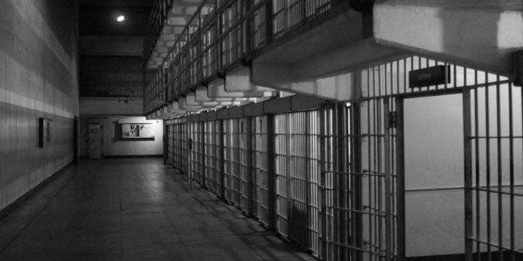 Should We Let Prisoners Die of Heat?