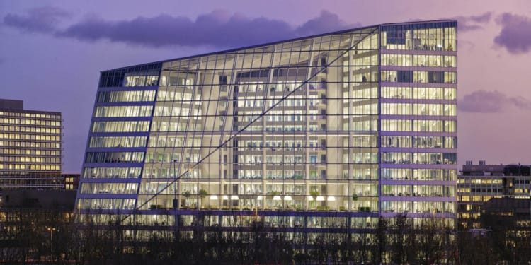 Sustainable Buildings: Pioneering a Green Revolution in Urban Design