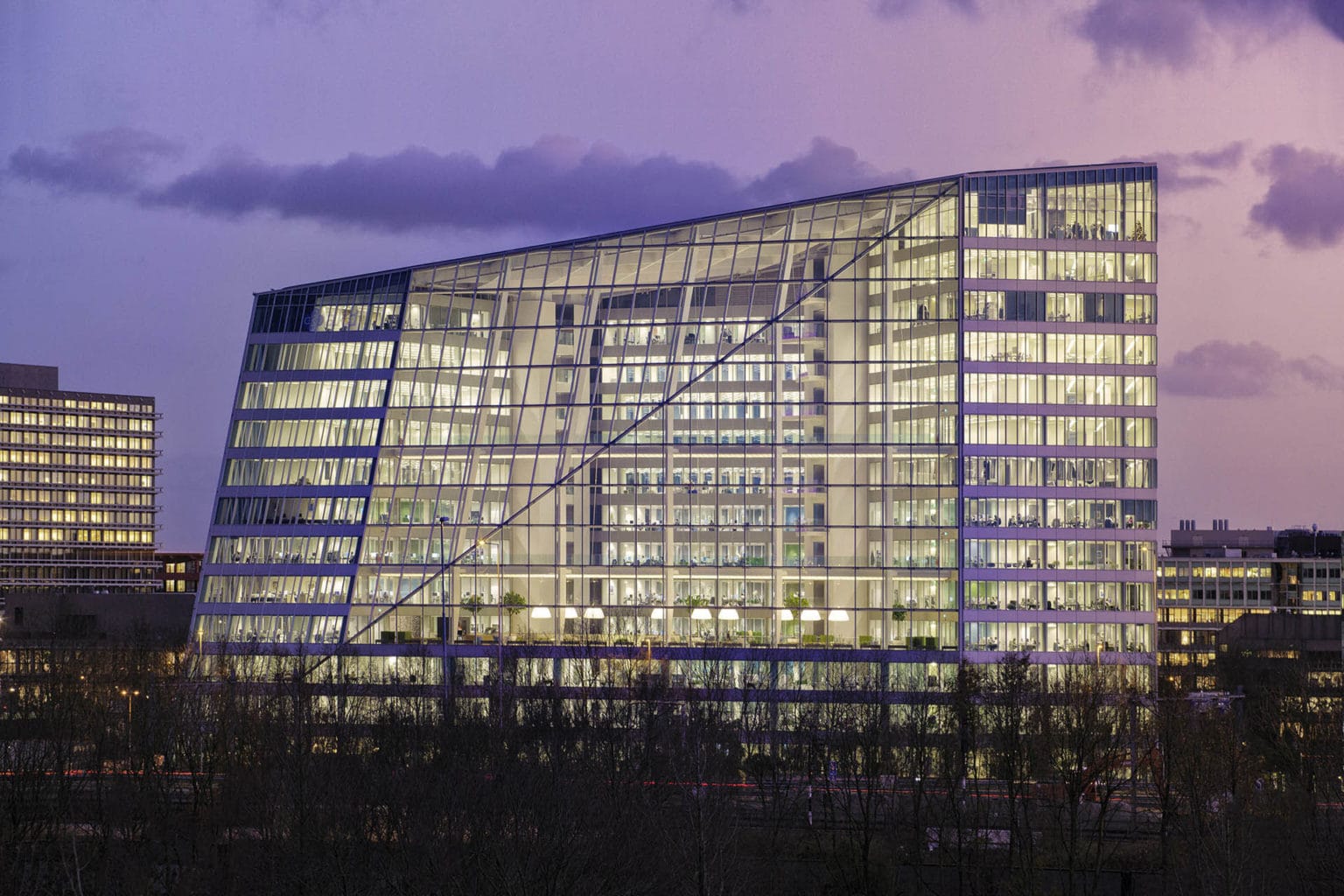 Sustainable Buildings: Pioneering a Green Revolution in Urban Design