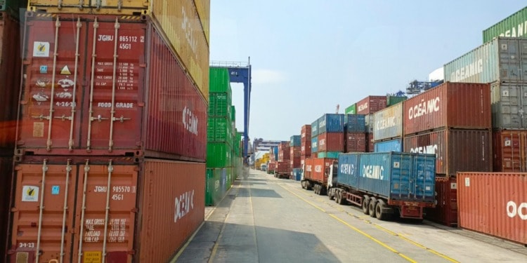 ESG news regarding Trump imposes tariffs, Standard Chartered’s net zero plan, Brighton students help cut CO2, EU green finance shift