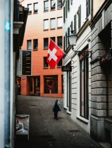 ESG News regarding Swiss pensions staying with State Street
